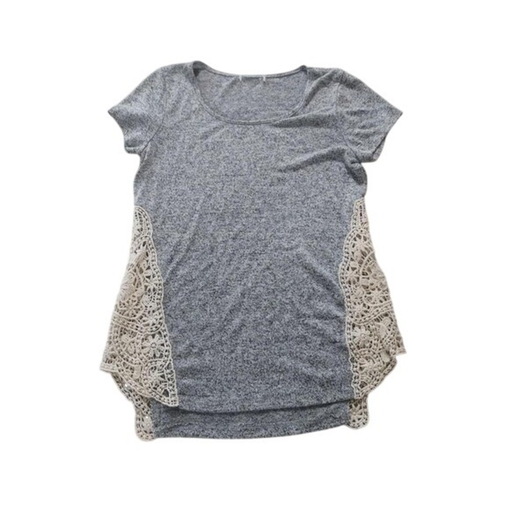 Crochet‎ t shirt, grey and white